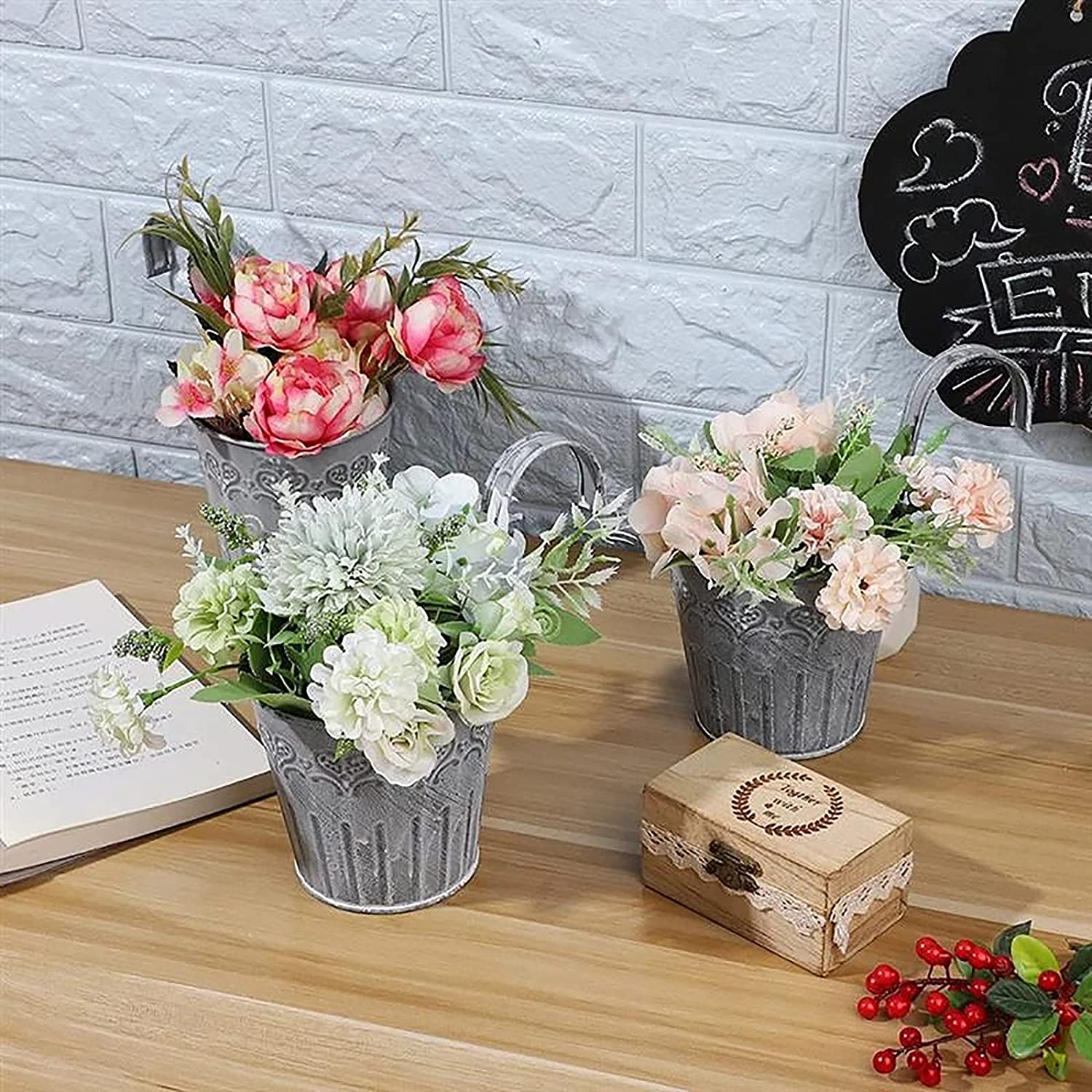 Fioriera Sospesa A Forma Di Cuore Grigia 32cm: Romantica Per Balcone E Giardino!