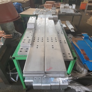 Barras colectoras de aluminio costeras de forma cuadrada resistente a altas temperaturas Equipo de distribución de energía rentable para la construcción - Product Image 4