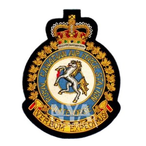 Insignes tactiques personnalisés de haute qualité tissu brodé à la main emblèmes de fer et de chenille à coudre Options OEM - Product Image 3