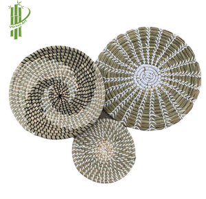 Décoration d'intérieur de style vintage Tenture murale en jonc de mer avec ficelle en plastique Boîte de table en rotin de nouveau design pour la chambre en vente - Product Image 1