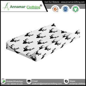 Funda con estampado personalizado para cambiador de bebé - Product Image 2