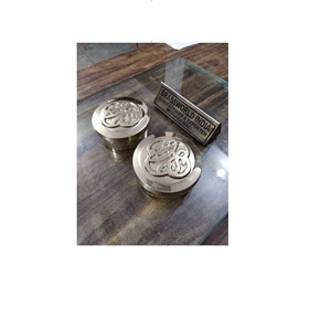 Suministros de iglesia de latón IHS, suministros funerarios de la India - Product Image 1