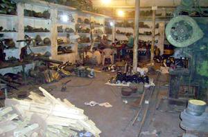 Bandeja redonda dorada, suministro de diseño único, exterior disponible - Product Image 6