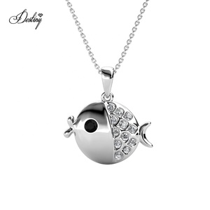 Collier pendentif animal mignon petit poisson Daisini orné de cristaux Swarovski joli collier pour enfants - Product Image 4