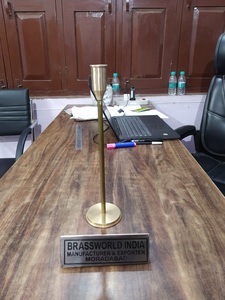 วินเทจทองเหลืองโบราณหกแขนเชิงเทียนคริสตจักรอุปกรณ์ Brassworld อินเดีย - Product Image 4