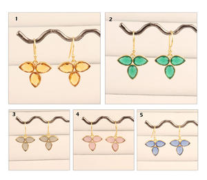 Boucles d'oreilles pendantes délicates à trois pierres en citrine quartz taille poire, faites à la main, en laiton plaqué or 18 carats, vente en gros pour femmes - Product Image 2