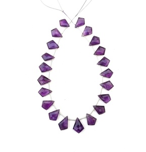 Calidad superior 1 hebra de piedra preciosa de amatista azul natural facetada forma elegante cuentas de Briolette fabricante al por mayor - Product Image 1