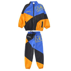 Ensemble de survêtement de football léger pour homme, coupe classique, avec motif droit, taille élastique, taille haute, logo personnalisé - Product Image 2