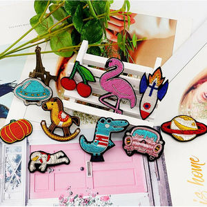 Mode main broderie badges broche emblème personnalisé broche/mode haute qualité brodé à la main broche/meilleure qualité personnalisée - Product Image 5