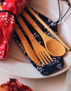 Ensemble de couverts en bambou naturel artisanal et biologique/ensemble de couverts en bambou avec logo laser gravé pour les voyages - Product Image 4