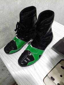 Zapatos de boxeo de entrenamiento para interiores hechos a mano en Pakistán - Product Image 2