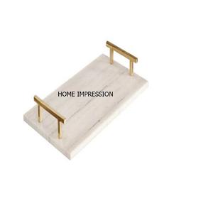 Bandeja de diseño moderno con mango de aluminio chapado en oro y mármol blanco - Product Image 4