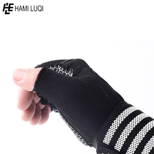 wholesaler Custom Workout Gym Gloves Weight lifting Black Sports Glove Half Finger - Product Image 3