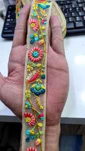 ที่กำหนดเองทำมือปักลูกไม้เส้นขอบเงินด้วยริบบิ้นดอกไม้ในขนาดสารพันและสีสำหรับชุดแต่งงาน - Product Image 3