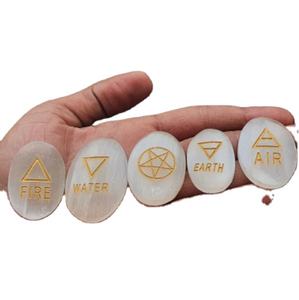 Pierres gravées en vrac de selenite, lot de 7 pièces de haute qualité, pierres à graver avec le paganan, jeu de symboles wiccan: Air, feu, eau et terre, vente en gros - Product Image 3