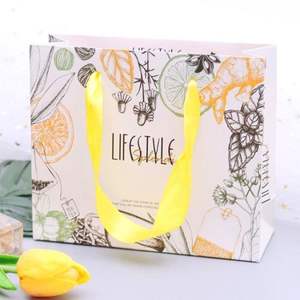 Sac en papier kraft biodégradable de haute qualité VPRINT PACK, surface de lamination mate, impression offset, emballage de beauté, Vietnam - Product Image 5