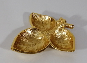 Aluminium Plaqué Or Moderne Fantaisie Aluminium Or Brut Métal Fantaisie Designer Plat à Fruits Offre Spéciale Plateau à Fruits Plateau à Fruits Feuilles - Product Image 6