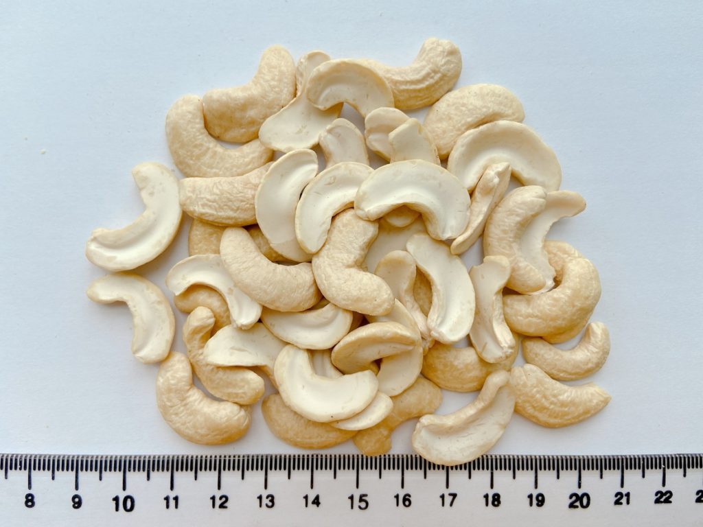 Vietnam Whole Cashew Kernels WW240 WW320 - BEST PRICE  (Milcah: +84965521999)