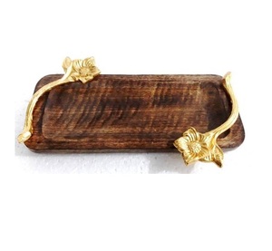 Plateau de service en bois avec poignée en acier Nouveau design Plateau de service en bois d'acacia fait main avec poignée en métal - Product Image 6