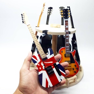 Display per chitarra in legno in miniatura a 6 pezzi per la decorazione della casa modello dipinto e stile di pittura per l'arte a tema musicale realizzata in acero - Product Image 5