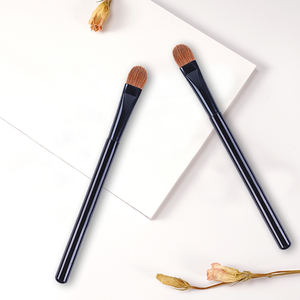 Haute qualité belette <span class=keywords><strong>blaireau</strong></span> <span class=keywords><strong>renard</strong></span> fibre poils d'animaux pinceau de maquillage simple noir ombre à paupières pli détail avec brillant à lèvres - Product Image 4