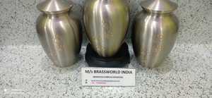 Urna para mascotas de estilo americano de latón de alta calidad, nuevo estilo, suministros funerarios de plata, Brassworld India - Product Image 6