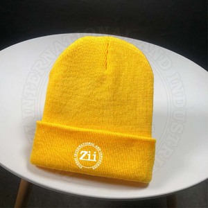 Gorros de Punto Unisex Ligeros y Profesionales Hechos a Medida, Resistentes al Viento, Transpirables y Ajustables para un Estilo Cómodo de Viaje en Invierno - Product Image 3