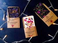 Barra Sólida de Chocolate Real Legendaria EVERLASTING con Flores Dulces y Nueces - Certificación ISO, 12 Meses de Vida Útil, Hecho en Vietnam