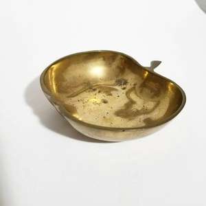 Bandeja de espejo de Metal de diseñador moderno de lujo en forma de manzana, gran tono dorado exclusivo, característica decorativa elegante, acero duradero para el hogar - Product Image 3