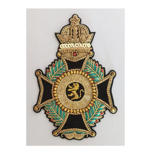 Llamativo de alta calidad, tamaño personalizado, bordado a mano, hecho a mano, produce insignias de lingotes de amor para chaquetas - Product Image 1