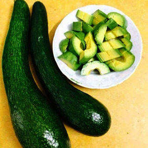 อะโวคาโดแช่แข็งพรีเมียมจากเวียดนาม - ชิ้นและครึ่งอะโวคาโดแช่แข็งแบบ IQF น้ำอะโวคาโดหวานสำหรับธุรกิจอาหารและค้าปลีก - คุณปิแอร์ - Product Image 5