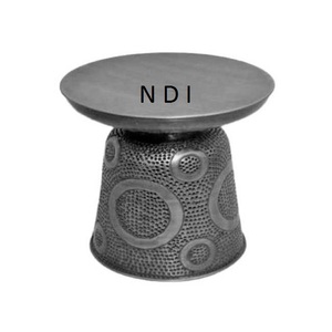 Tabouret d'assise décoratif fabriqué à la main Tabouret d'assise en métal Finition personnalisée Meubles décoratifs - Product Image 1