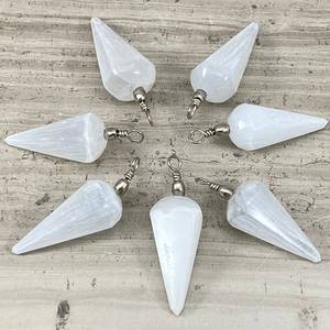 Pendentif en pierre semi-précieuse, baguette de guérison spirituelle en pierre gemme faite à la main, pointe de cristal à facettes en forme de cône, pointe de pierre gemme lisse - Product Image 4