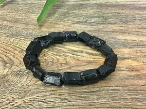 Magnifique bracelet extensible en tourmaline noire naturelle plaqué or sur argent sterling, 7 pouces de long, bijoux pour femmes, cadeau fait main, vente en gros - Product Image 3