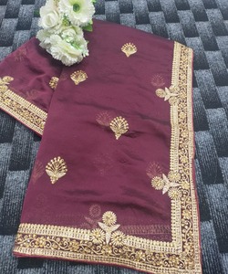 ชุดสะสมล่าสุดสำหรับผู้หญิงอินเดียสวมส่าหรีพร้อมเสื้อส่าหรีสาวเซ็กซี่สีส้มพร้อมเสื้อ - Product Image 4