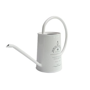 Regadera de agua de Metal con diseño personalizado, lata de agua de lujo hecha a mano, forma redonda, venta al por mayor - Product Image 2