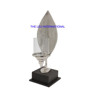 Bougeoir de table minimaliste en aluminium fait main, design branche d'arbre réglable, style européen, luxe léger, décoration artistique pour la maison - Product Image 4