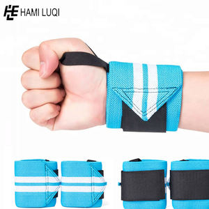 Muñequeras de Neopreno para Levantamiento de Pesas Strive for Greatness: Transpirables, Duraderas, Antideslizantes y Personalizadas para Gimnasio - Product Image 4