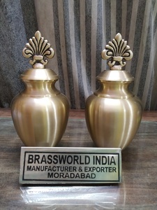 Urna conmemorativa de latón macizo de Brassworld India Suministros funerarios para adultos y Mascotas - Product Image 4