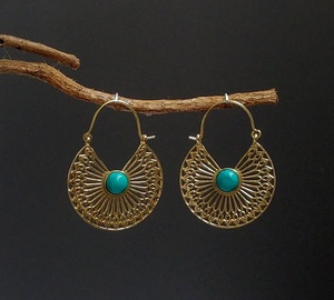 Boucles d'oreilles créoles bohèmes en pierre couleur or pour femmes, diamants et perles turquoise, serties sur laiton pour mariages, fêtes, cadeaux de fiançailles - Product Image 1