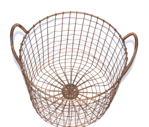 Wholesale <b>Storage</b> Type and Home Decoration Copper Antique Iron <b>Wire</b> Copper Color Metal <b>Wire</b> Mesh Laundry <b>Basket</b> with Handle - Product Image 2