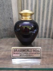 Urna Funeraria de Latón de Alta Calidad Satori para Adultos, Estilo Americano en Blanco y Negro de Brassworld India, Artículos Funerarios - Product Image 2