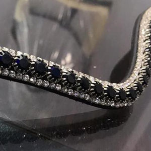 Bandeau de tête de luxe premium avec cristaux Preciosa, trois rangées de pierres centrales de 8 mm et pierres latérales de 3 mm pour chevaux - Product Image 1