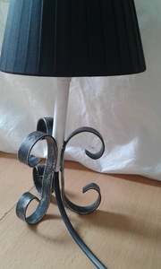 Lámpara de mesa rústica de hierro con pantalla negra para decoración de interiores de sala de estar - Product Image 2