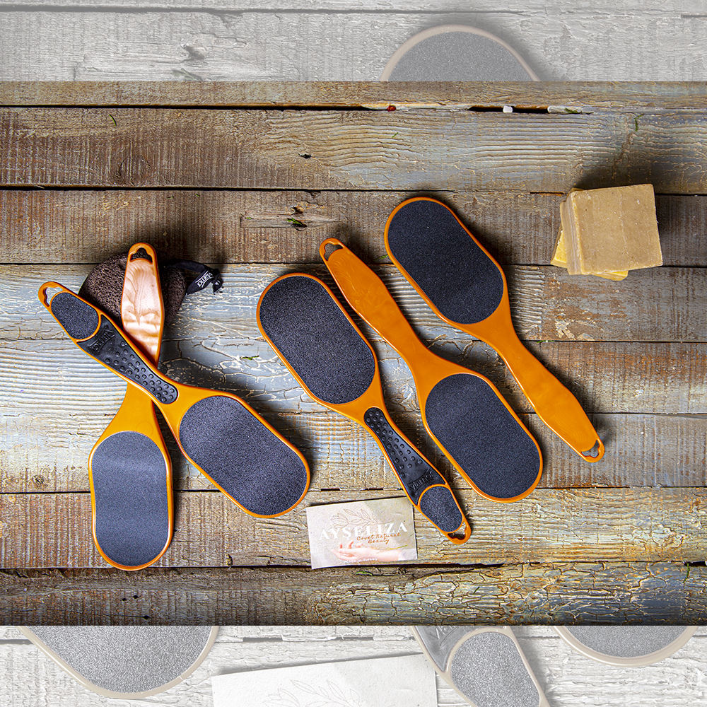 สีน้ำตาล