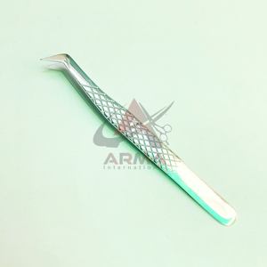 Pinza para Pestañas de Acero Inoxidable Ecológica con Acabado Espejo, Mega Volumen, Sostenible, con Etiqueta Privada - Product Image 1