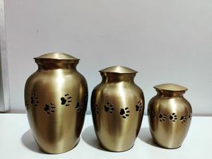 Urnas Funerarias de Metal de Latón Dorado y Negro de Alta Calidad Estilo Americano para Cenizas Humanas Radiance - Product Image 6