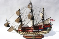 Bateau en bois LICORNE/LA LICORNE, modèle artisanal, art créatif