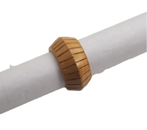 Anillos de servilleta hechos a mano de madera respetuosos con el medio ambiente al por mayor Decoración de mesa de boda ligera con accesorios de alambre y correas - Product Image 3