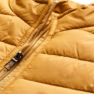 Chaqueta de Invierno Personalizada para Hombre con Capucha, Cortavientos, Transpirable y Ecológica para Actividades al Aire Libre - Product Image 3